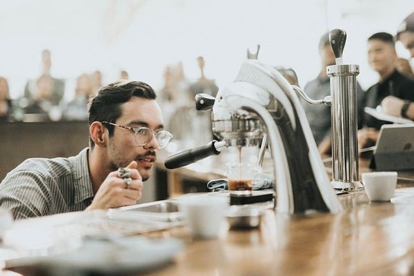 Location de machine à café pour entreprise : Guide complet pour faire le meilleur choix